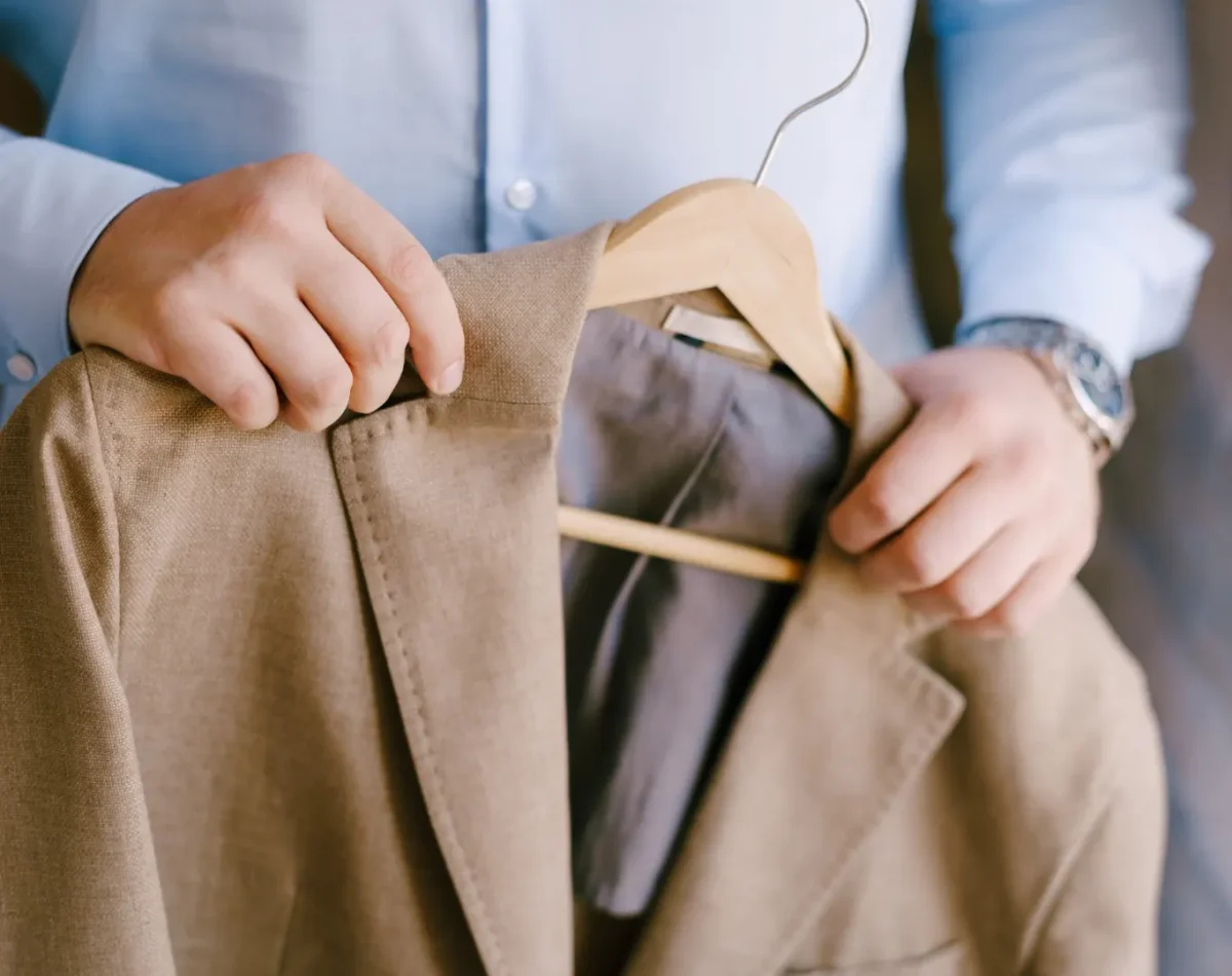 purrfect-cleaners-blazer-dry-cleaning-garment-care.webp